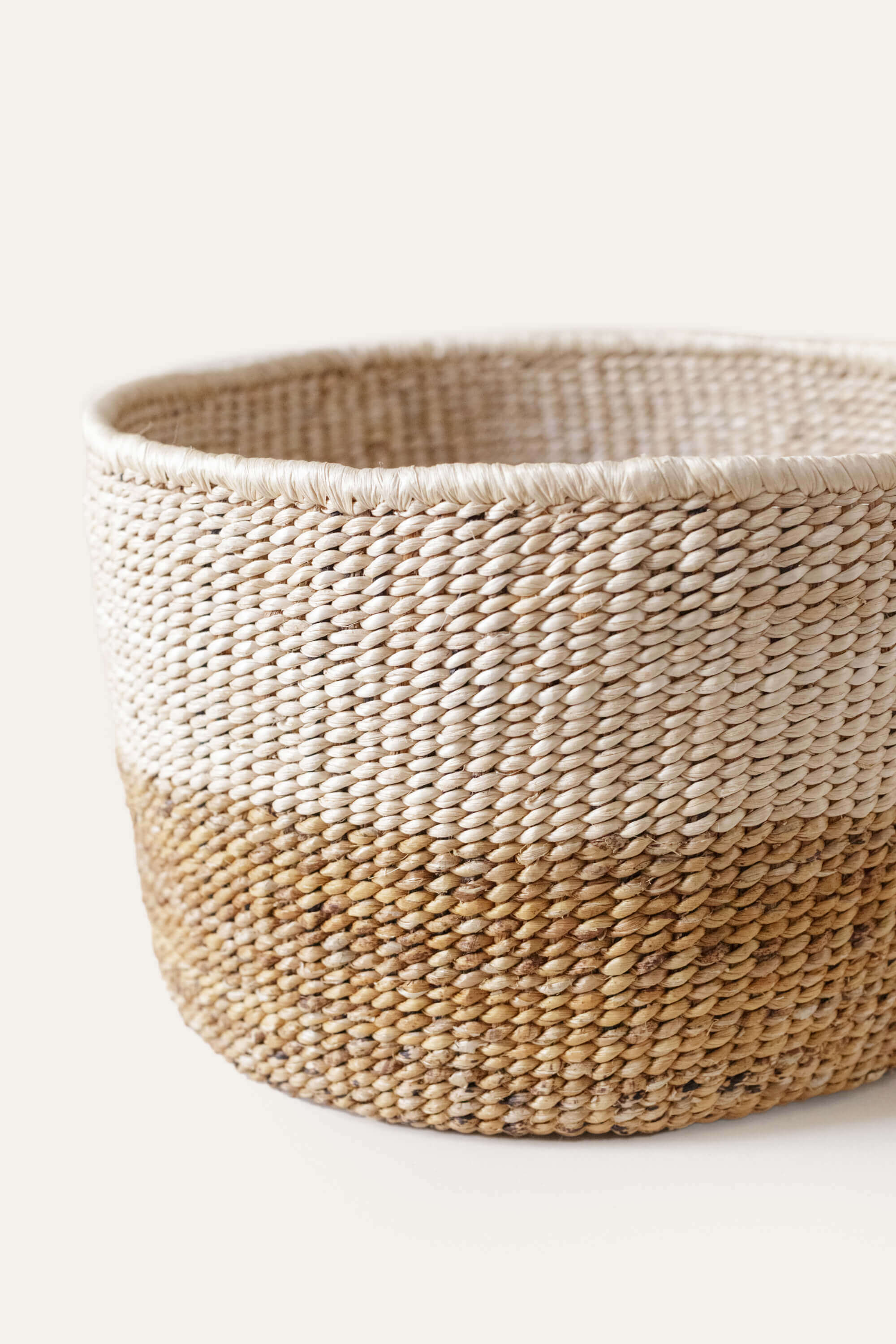 Indego Africa Banana Leaf Basket - Thumbnail 2