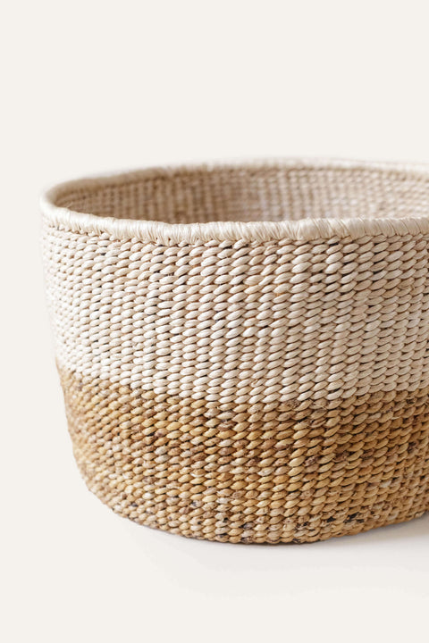 Two-Tone Banana Leaf Small Basket